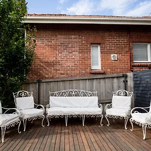 http://montacute-boutique-bunkhouse.top-hotels-hobart.com